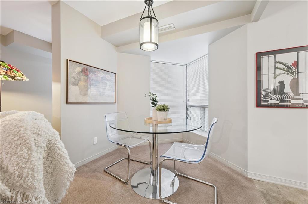 504-300 Keats Way, Waterloo, ON - Indoor Photo Showing Dining Room