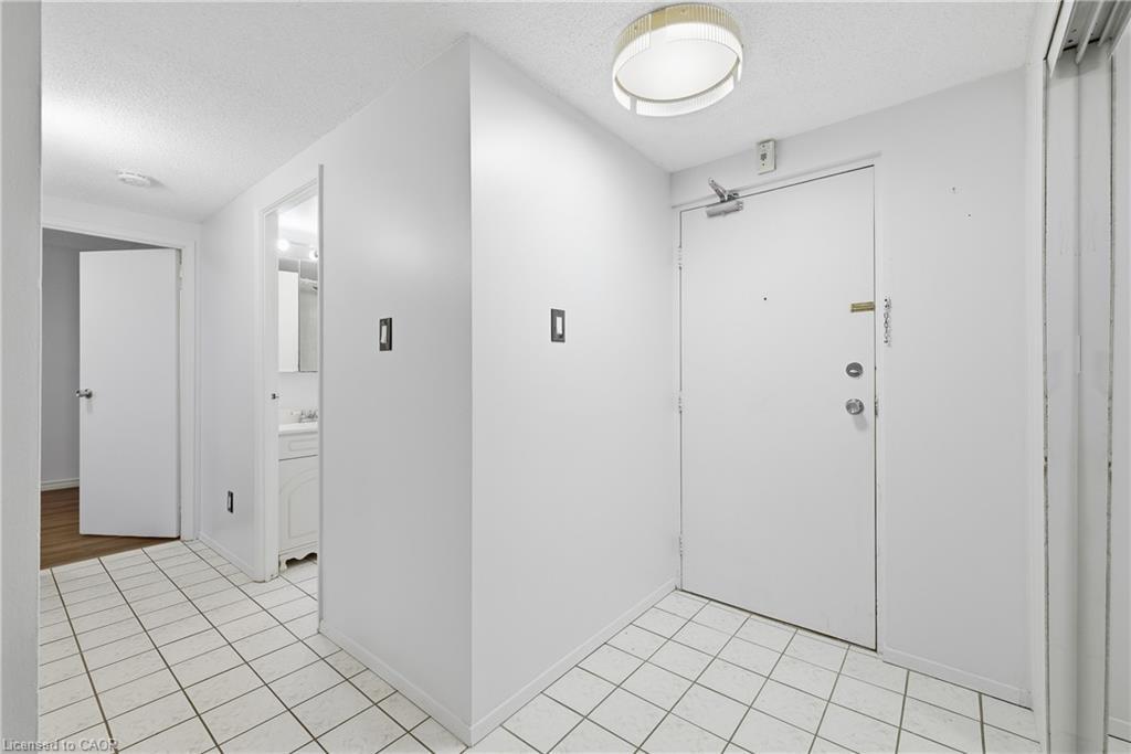 103-10 Ajax Street, Guelph, ON - Indoor Photo Showing Other Room