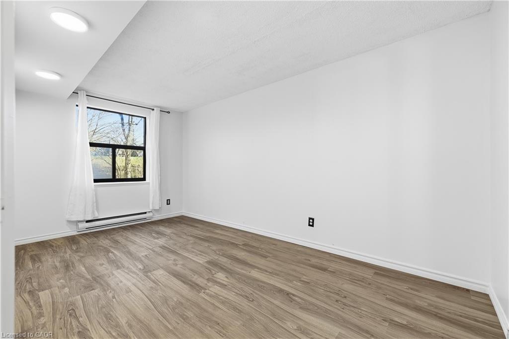 103-10 Ajax Street, Guelph, ON - Indoor Photo Showing Other Room