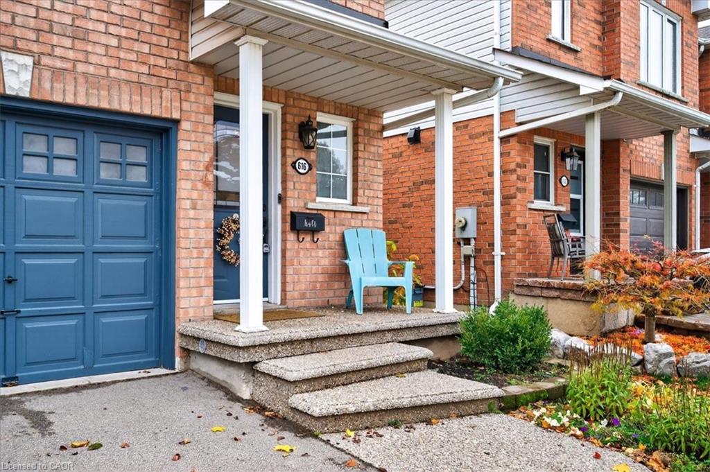 616 Iris Court, Burlington, ON - Outdoor With Facade