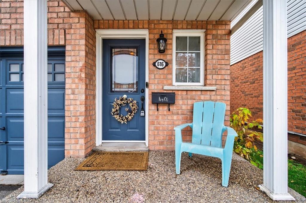 616 Iris Court, Burlington, ON - Outdoor With Exterior