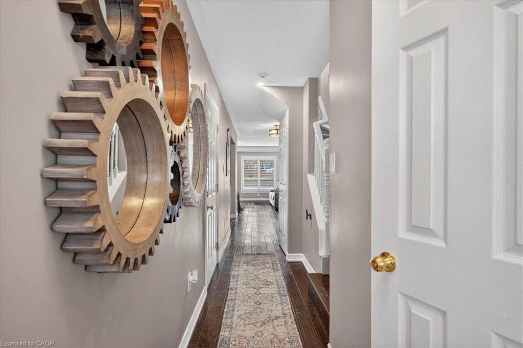 616 Iris Court, Burlington, ON - Indoor Photo Showing Other Room