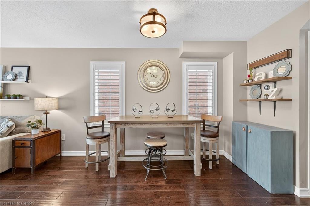 616 Iris Court, Burlington, ON - Indoor