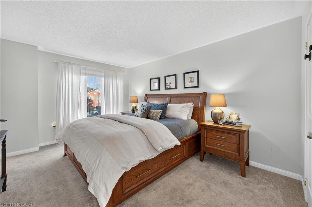 616 Iris Court, Burlington, ON - Indoor Photo Showing Bedroom