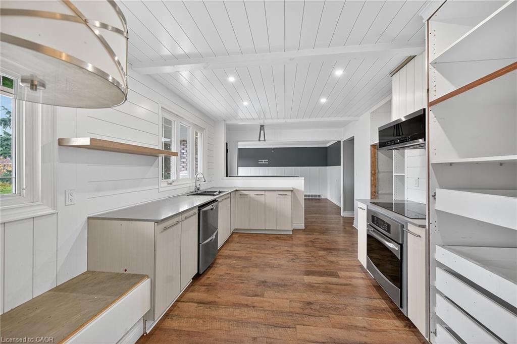 58 Ted Street, St. Catharines, ON - Indoor Photo Showing Kitchen