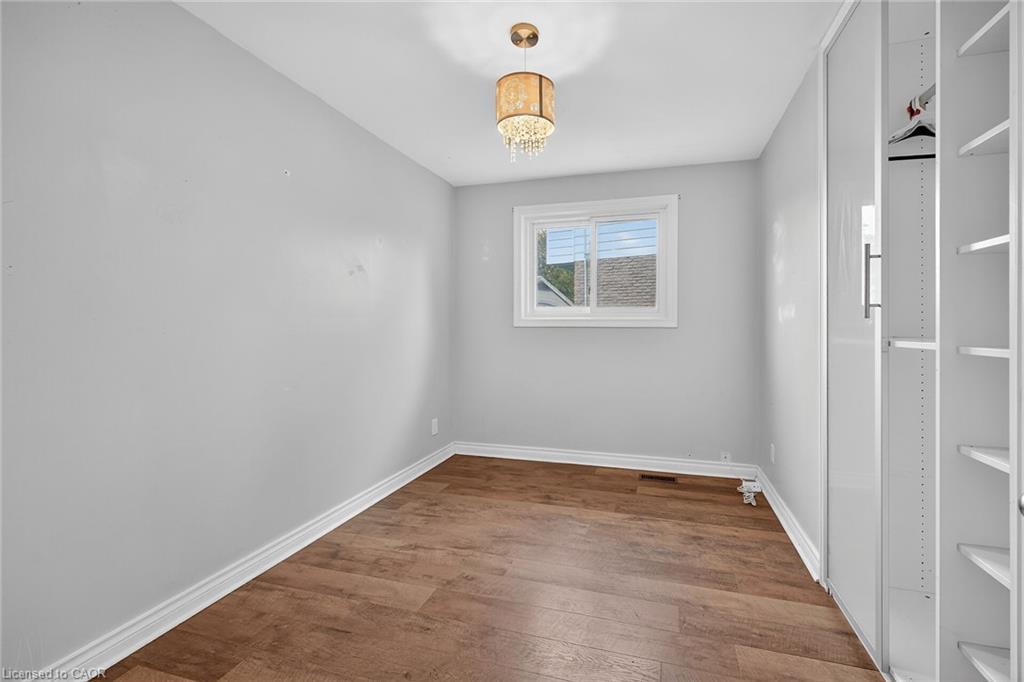 58 Ted Street, St. Catharines, ON - Indoor Photo Showing Other Room