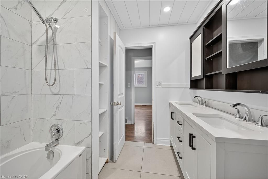 58 Ted Street, St. Catharines, ON - Indoor Photo Showing Bathroom
