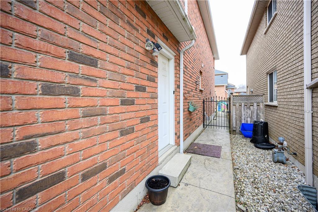 B-78 Pantano Drive, Hamilton, ON - Outdoor With Exterior