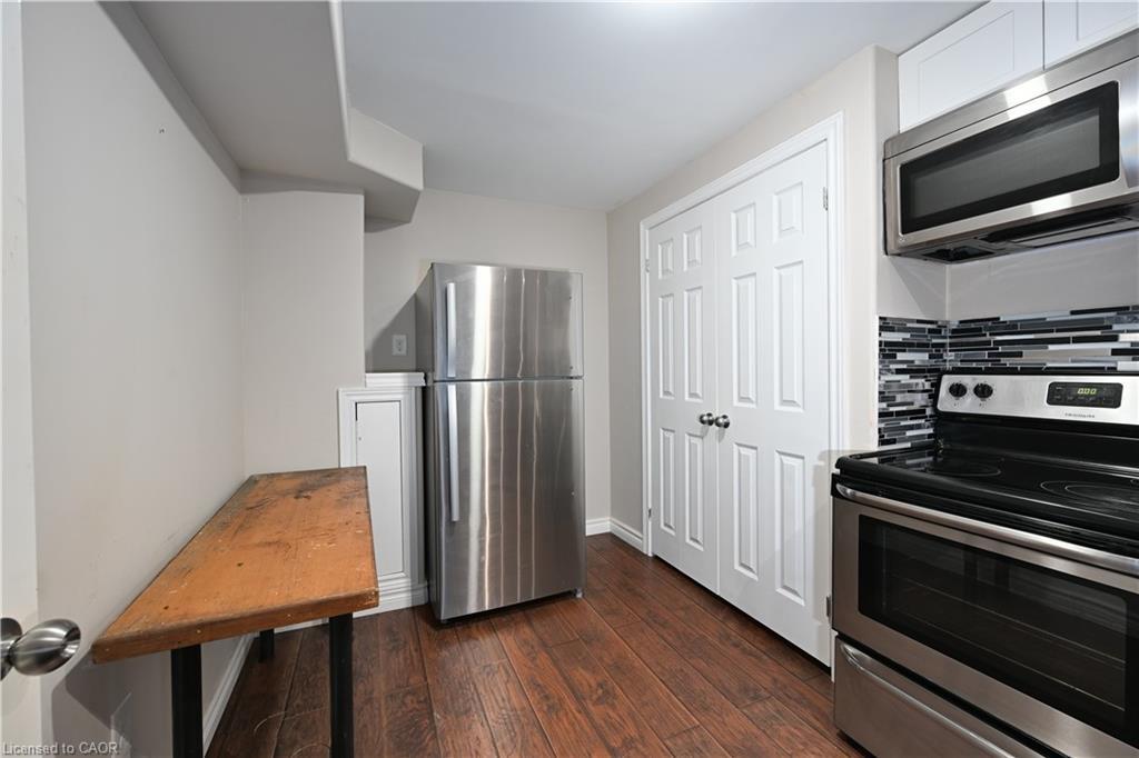 B-78 Pantano Drive, Hamilton, ON - Indoor Photo Showing Other Room