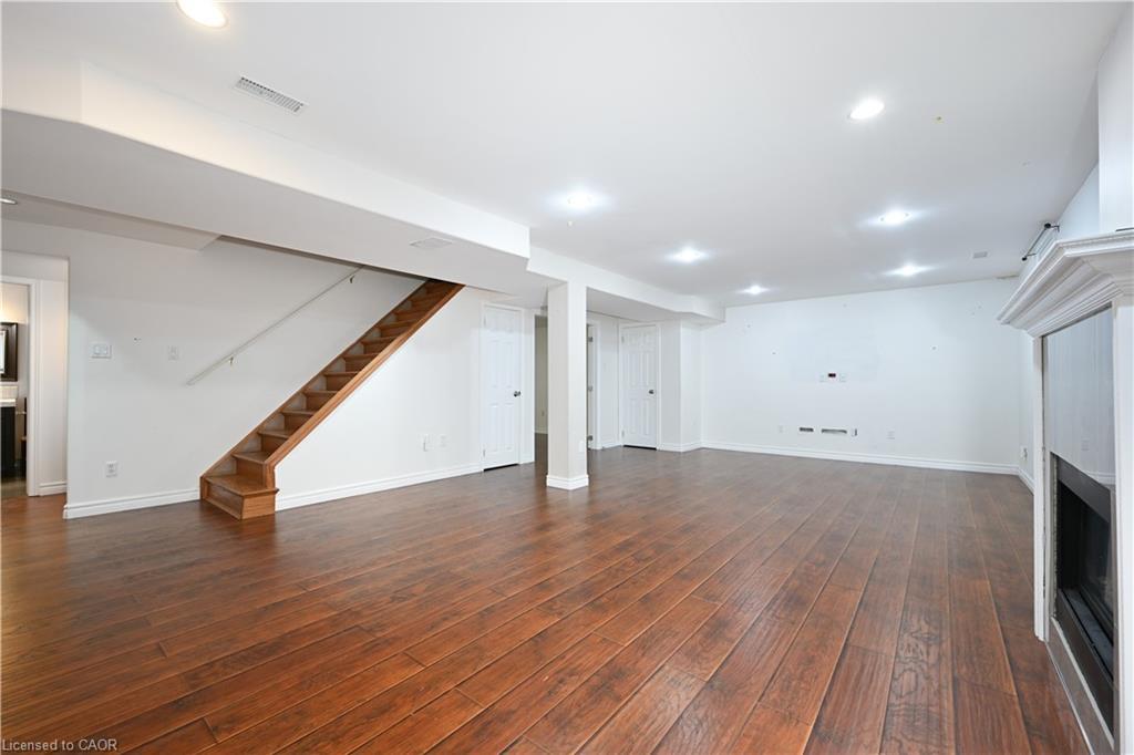 B-78 Pantano Drive, Hamilton, ON - Indoor Photo Showing Other Room