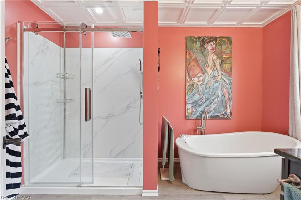 69 Hunter Way, Brantford, ON - Indoor Photo Showing Bathroom