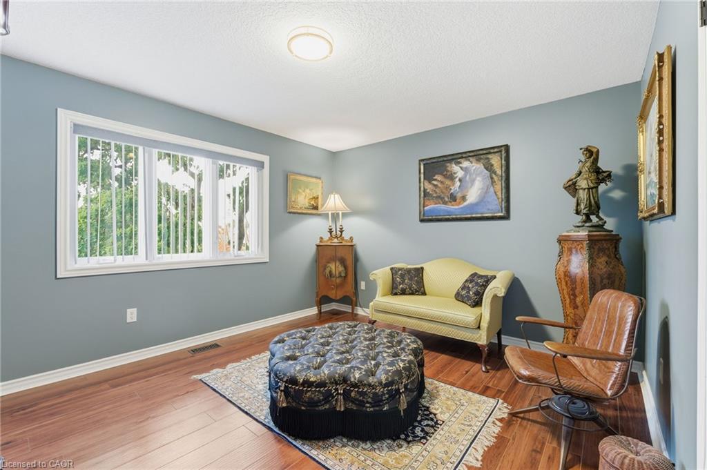 69 Hunter Way, Brantford, ON - Indoor Photo Showing Living Room