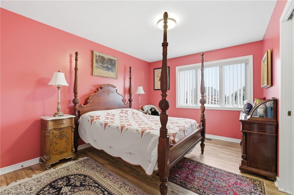 69 Hunter Way, Brantford, ON - Indoor Photo Showing Bedroom