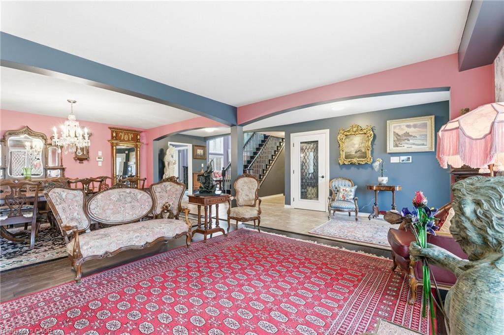 69 Hunter Way, Brantford, ON - Indoor Photo Showing Living Room