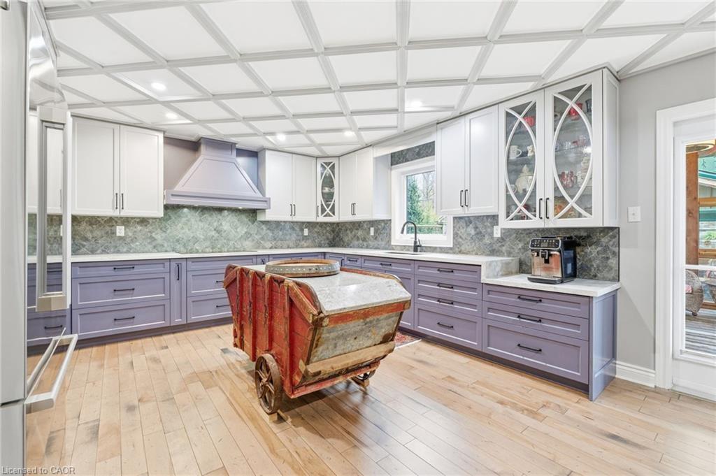 69 Hunter Way, Brantford, ON - Indoor Photo Showing Kitchen