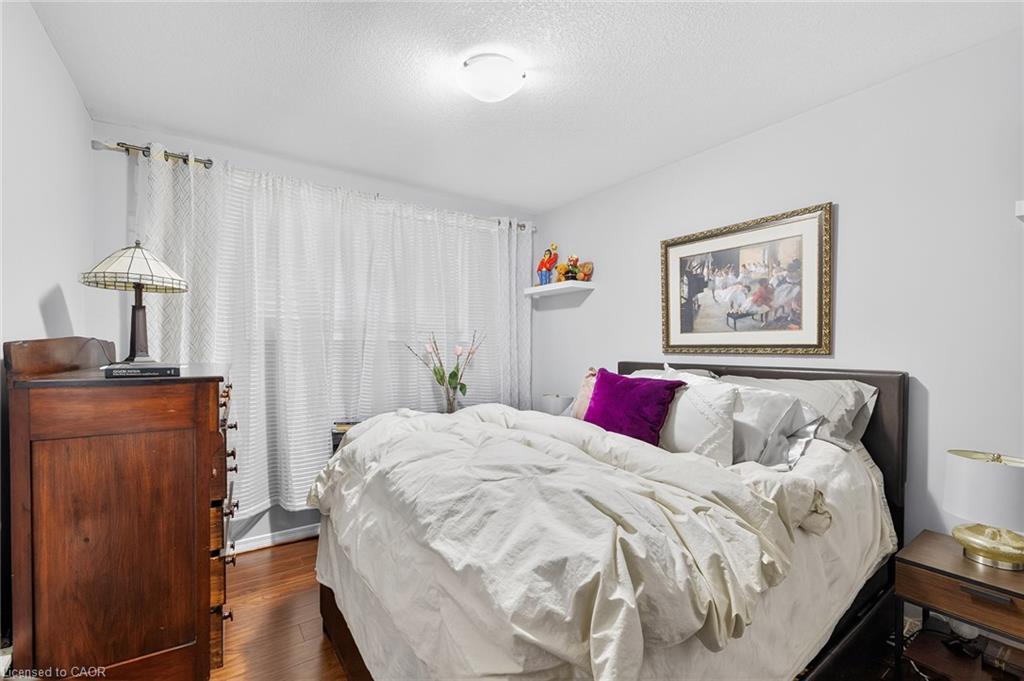6A-230 Jessica Crescent, Kitchener, ON - Indoor Photo Showing Bedroom