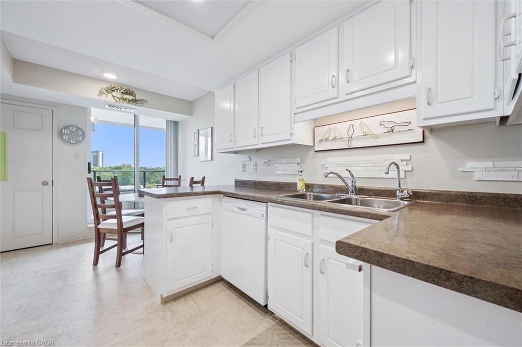 702-6 Willow Street, Waterloo, ON - Indoor Photo Showing Kitchen With Double Sink