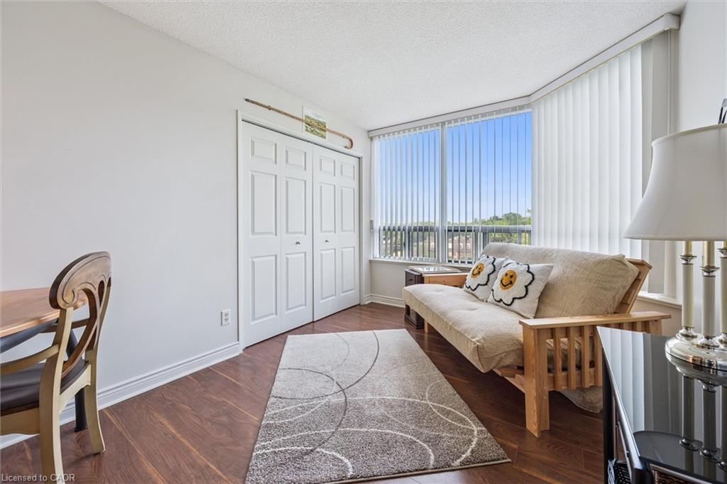 702-6 Willow Street, Waterloo, ON - Indoor