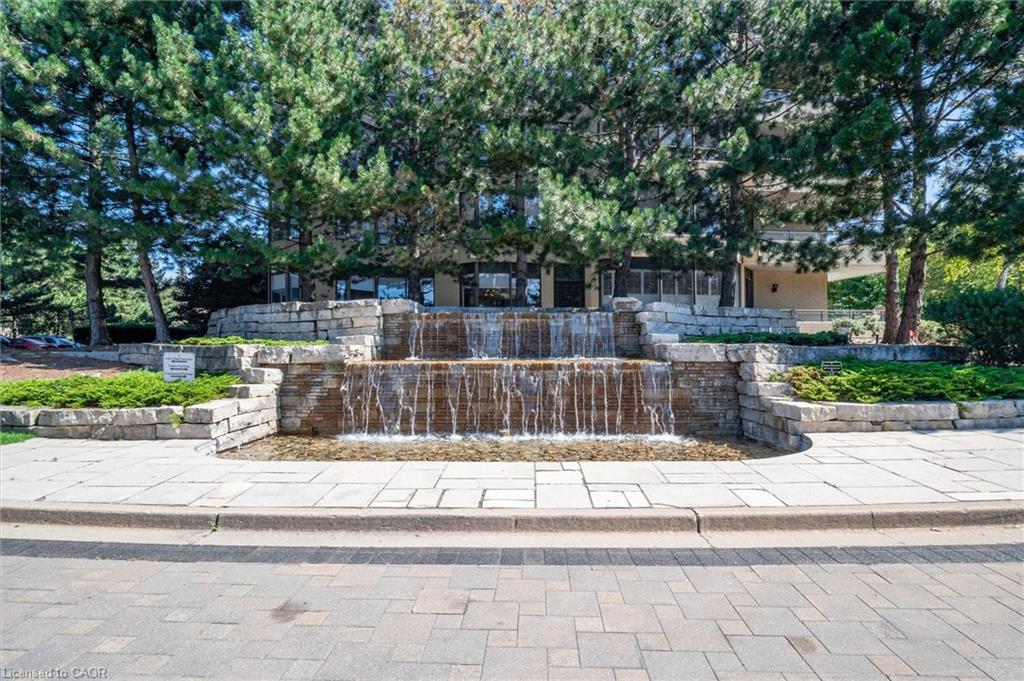 702-6 Willow Street, Waterloo, ON - Outdoor