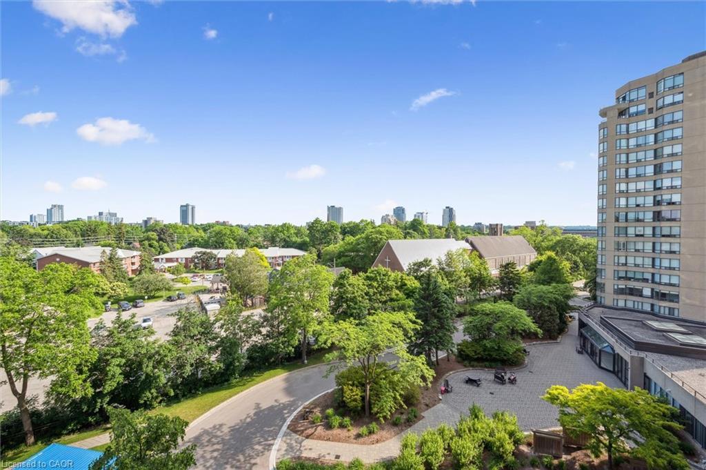 702-6 Willow Street, Waterloo, ON - Outdoor