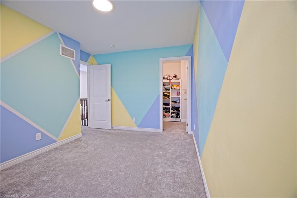 71 Gloria Street, Kitchener, ON - Indoor Photo Showing Other Room