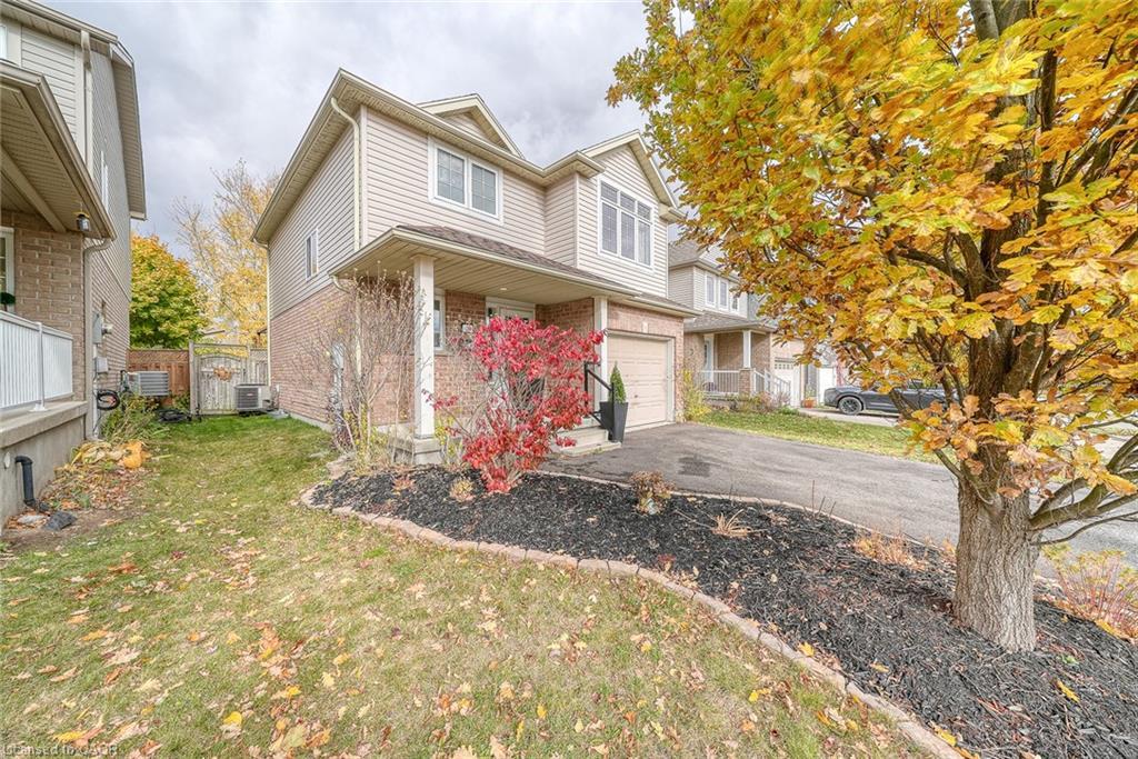 11 Talon Drive, Woodstock, ON - Outdoor