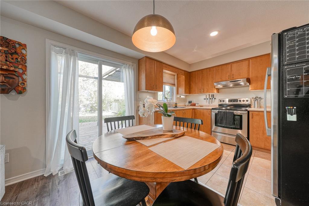 11 Talon Drive, Woodstock, ON - Indoor Photo Showing Dining Room