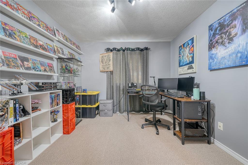 11 Talon Drive, Woodstock, ON - Indoor Photo Showing Office