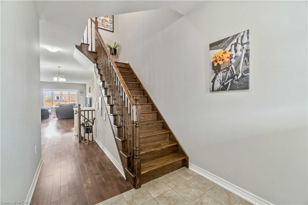 92 Bethune Avenue, Hamilton, ON - Indoor Photo Showing Other Room