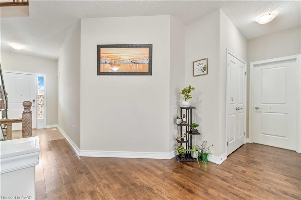 92 Bethune Avenue, Hamilton, ON - Indoor Photo Showing Other Room