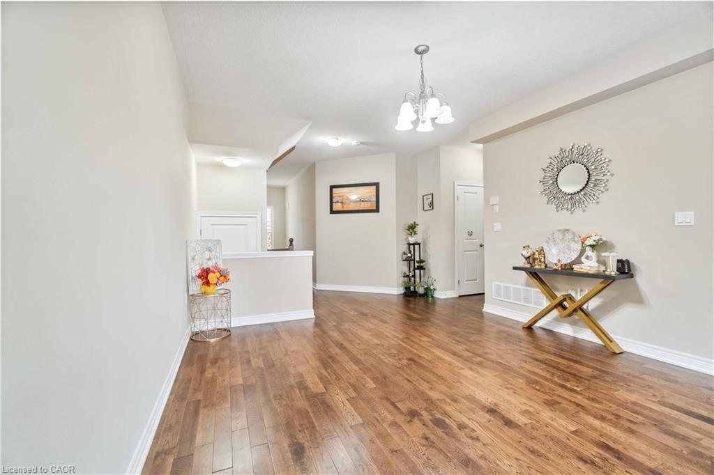 92 Bethune Avenue, Hamilton, ON - Indoor