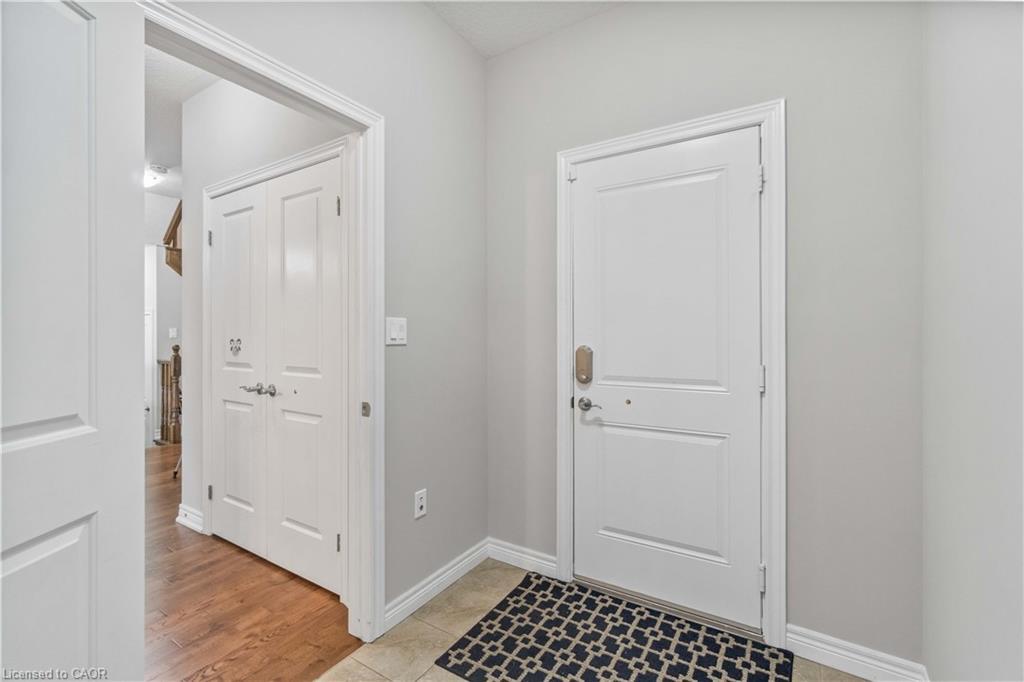 92 Bethune Avenue, Hamilton, ON - Indoor Photo Showing Other Room