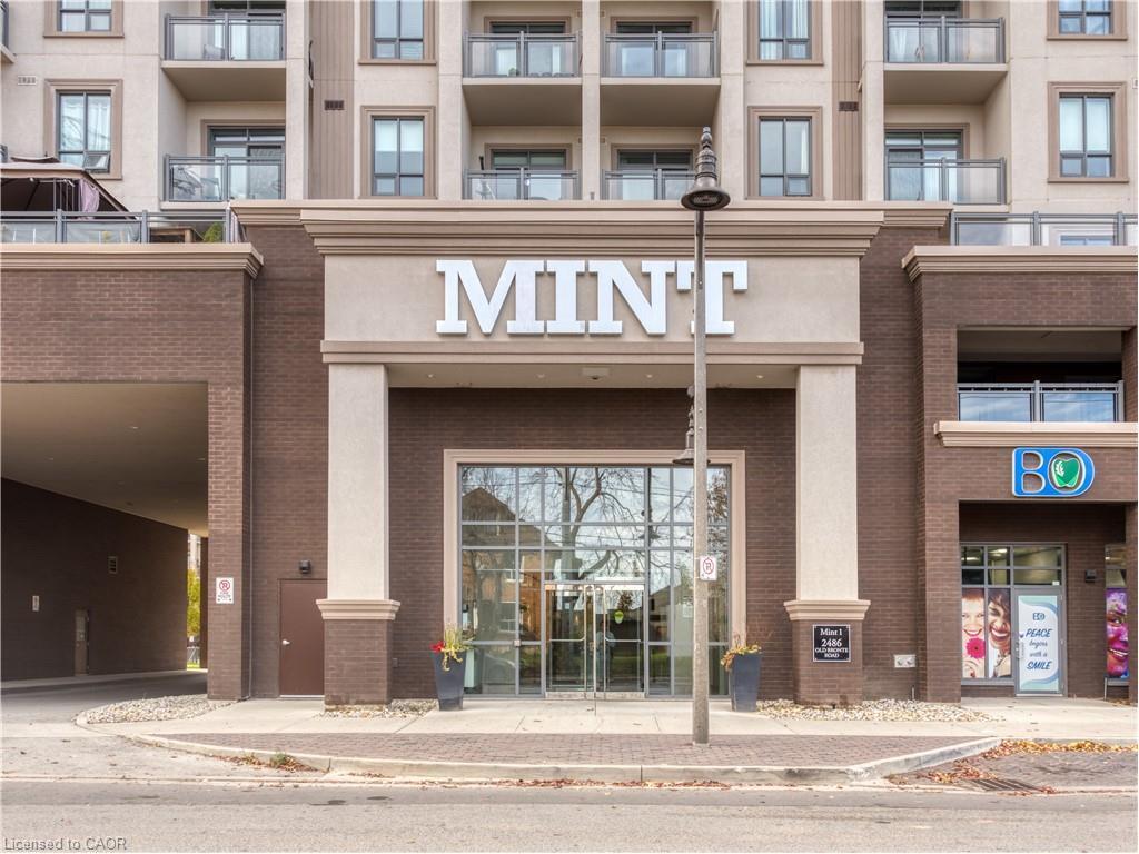 520-2486 Old Bronte Road, Oakville, ON - Outdoor With Balcony With Facade