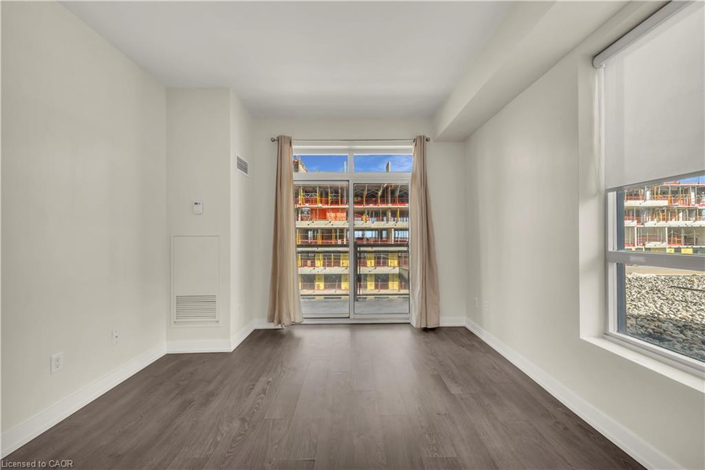 520-2486 Old Bronte Road, Oakville, ON - Indoor Photo Showing Other Room