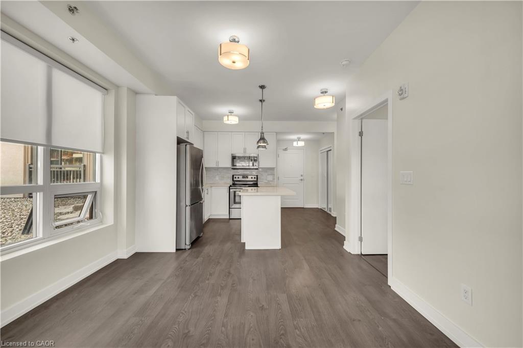 520-2486 Old Bronte Road, Oakville, ON - Indoor Photo Showing Kitchen