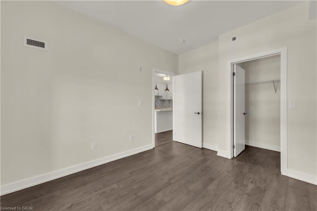 520-2486 Old Bronte Road, Oakville, ON - Indoor Photo Showing Other Room