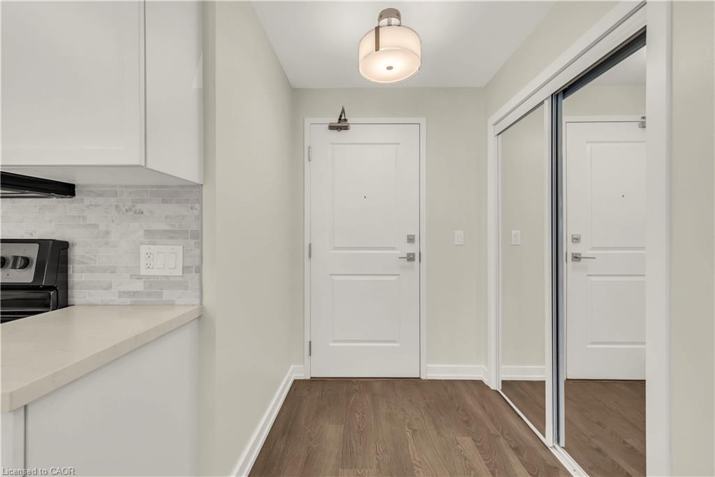 520-2486 Old Bronte Road, Oakville, ON - Indoor Photo Showing Other Room