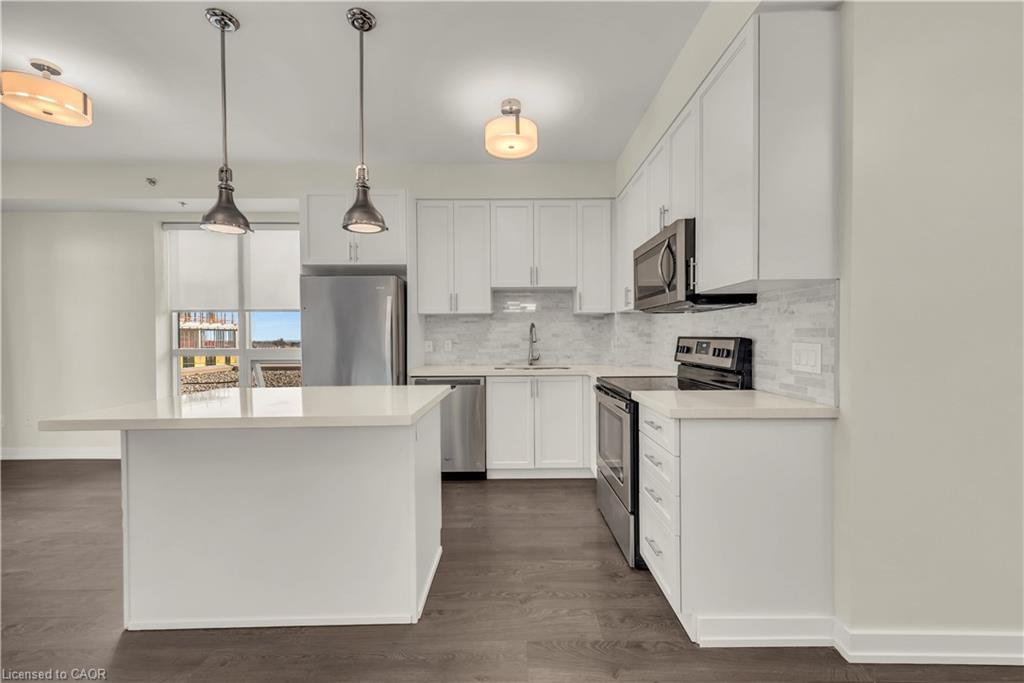 520-2486 Old Bronte Road, Oakville, ON - Indoor Photo Showing Kitchen With Stainless Steel Kitchen With Upgraded Kitchen