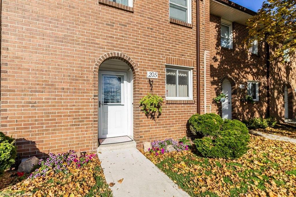 205-31 Greengate Road, Guelph, ON - Outdoor With Exterior
