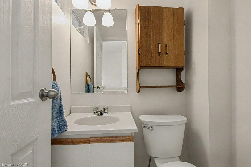 205-31 Greengate Road, Guelph, ON - Indoor Photo Showing Bathroom