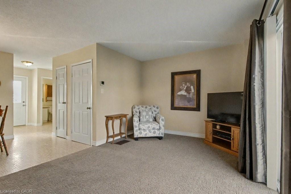 205-31 Greengate Road, Guelph, ON - Indoor