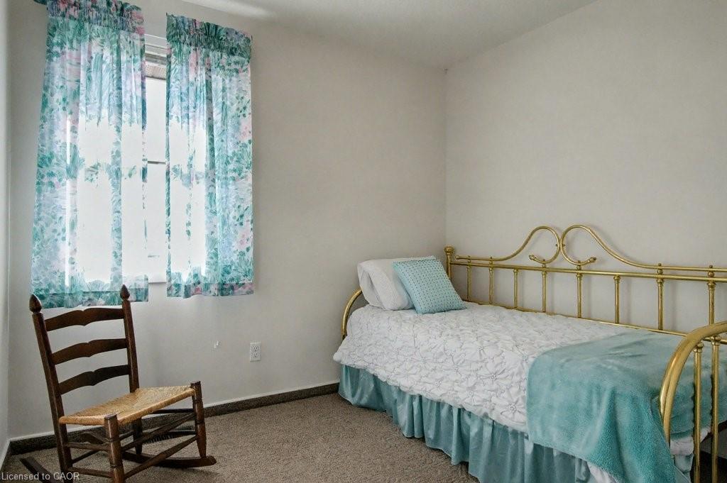 205-31 Greengate Road, Guelph, ON - Indoor Photo Showing Bedroom