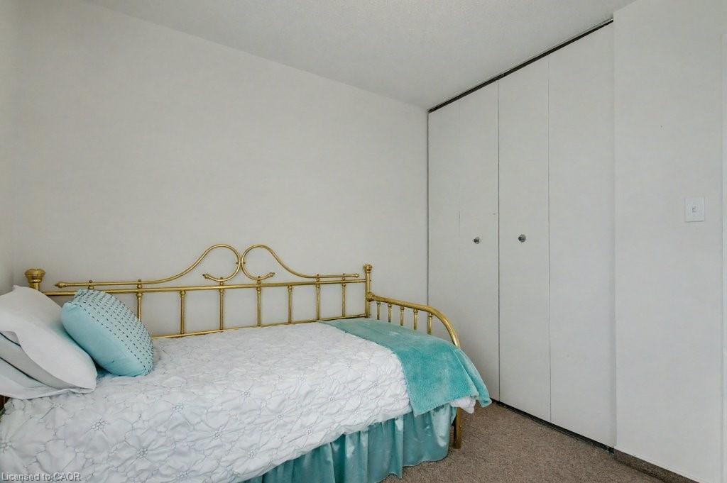 205-31 Greengate Road, Guelph, ON - Indoor Photo Showing Bedroom