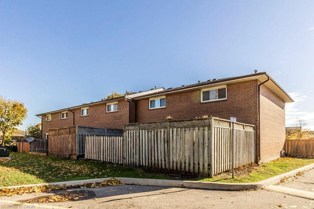 205-31 Greengate Road, Guelph, ON - Outdoor With Exterior