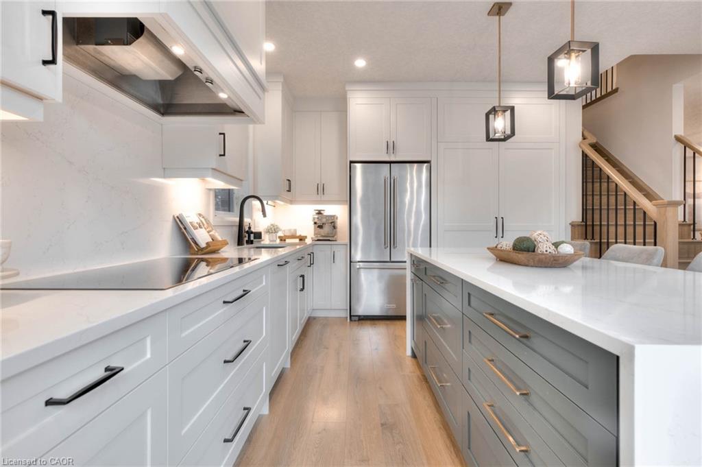 231 Forest Creek Drive, Kitchener, ON - Indoor Photo Showing Kitchen With Upgraded Kitchen