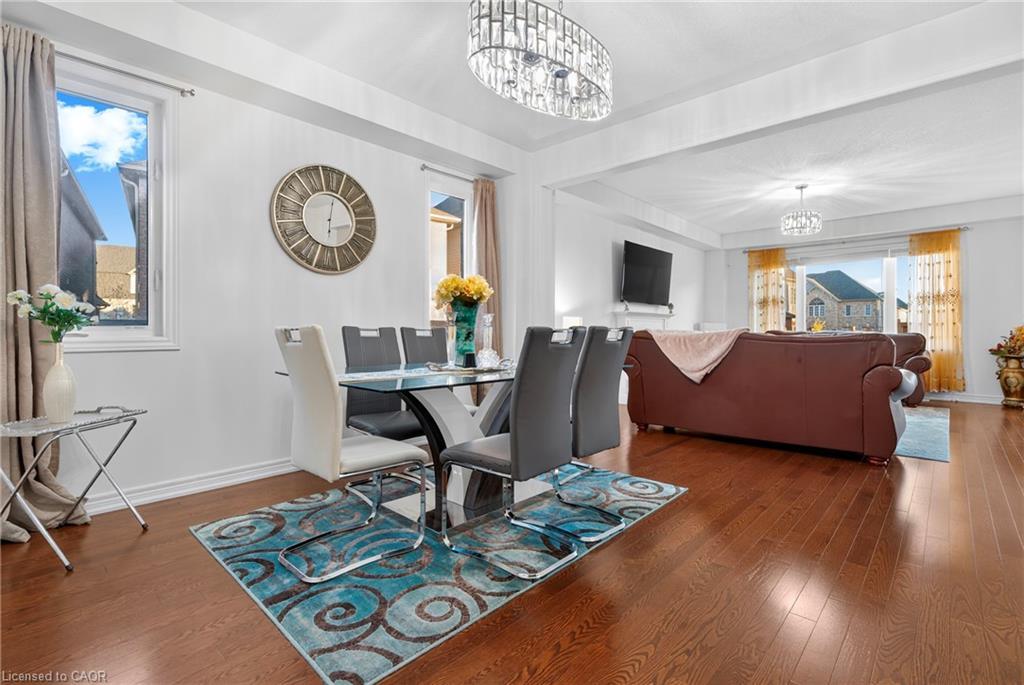 411 Linden Drive, Cambridge, ON - Indoor Photo Showing Dining Room
