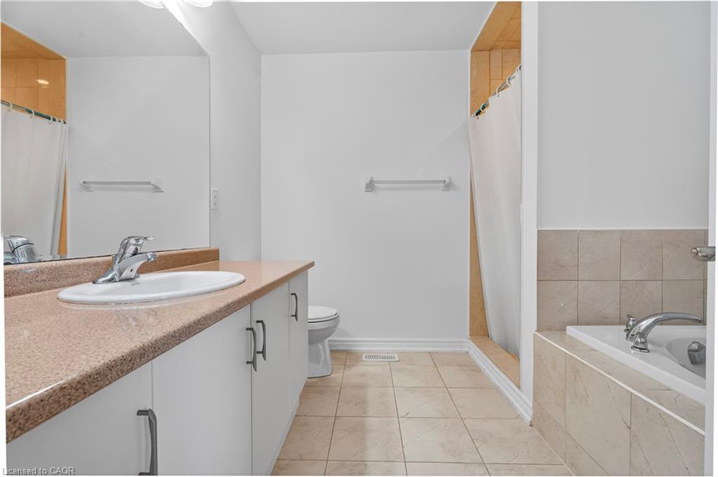411 Linden Drive, Cambridge, ON - Indoor Photo Showing Bathroom