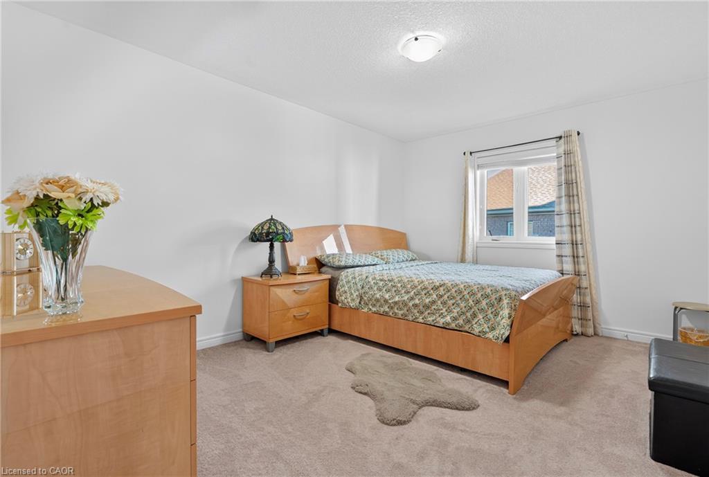411 Linden Drive, Cambridge, ON - Indoor Photo Showing Bedroom