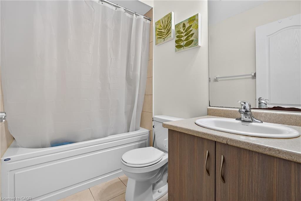 411 Linden Drive, Cambridge, ON - Indoor Photo Showing Bathroom