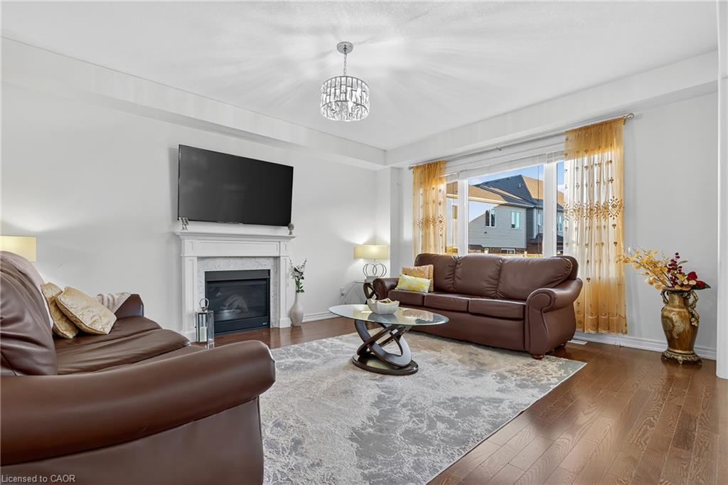 411 Linden Drive, Cambridge, ON - Indoor Photo Showing Living Room With Fireplace